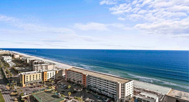 Building Photo - 556 Coral Ct