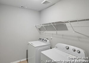 Building Photo - 221 Savage St