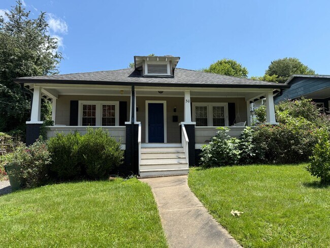Building Photo - Fantastic 3 Bedroom Bungalow
