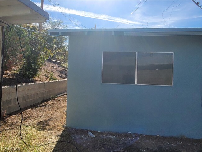 Building Photo - 1111 Arapaho Way