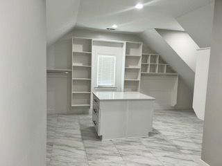 Building Photo - 960 Nours Cir SE