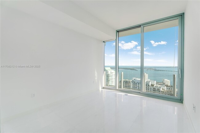 Building Photo - 300 Biscayne Blvd Way