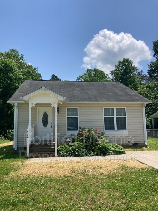 Primary Photo - 4917 Trent Hill Dr