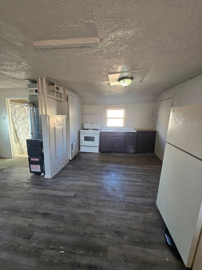 Building Photo - Cute newly updated 1 Bedroom in Ogden