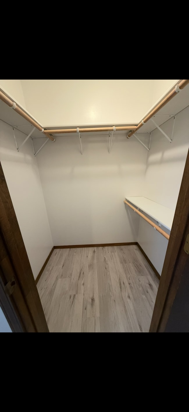 Building Photo - 14102 Southwind Dr