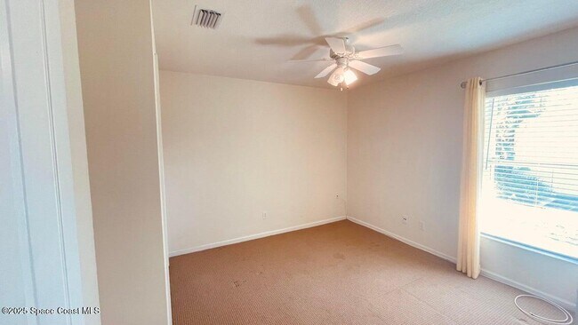 Building Photo - 1829 SW Hickock Terrace