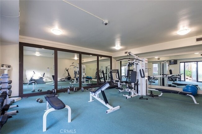 Building Photo - 6542 Ocean Crest Dr