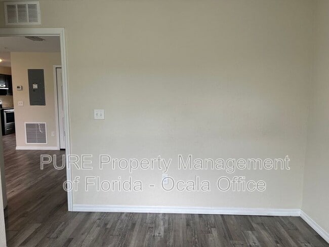 Building Photo - 7227 Midway Terrace