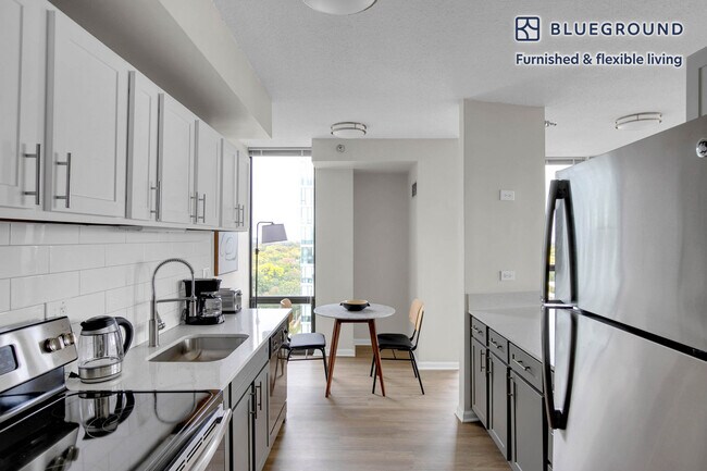 Building Photo - 100 Forest Ave