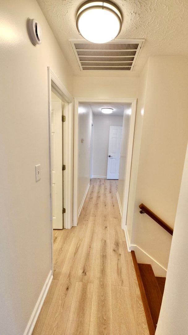 Building Photo - Knoxville 37920 - Completely Renovated 4 Bedroom, 4 Bath home - Contact Tanner Fee (865) 850-5103