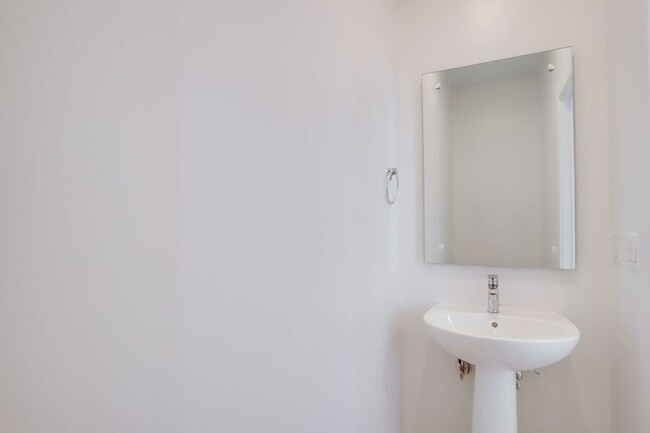 Building Photo - Beautiful Four Bedroom Abode in Brookland/...