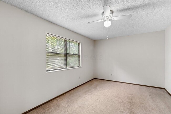 Building Photo - 1690 Watertower Dr