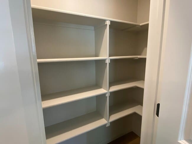 Building Photo - 207 E 3rd St