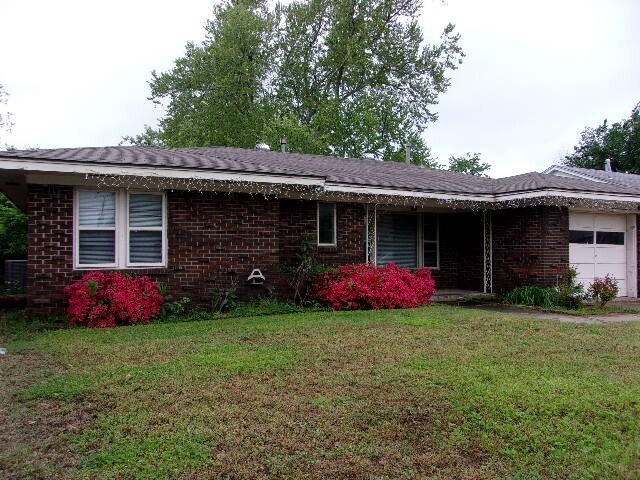 Building Photo - 3 Bed 1 Bath 1 Car in Steve Pennington Addition of NW OKC
