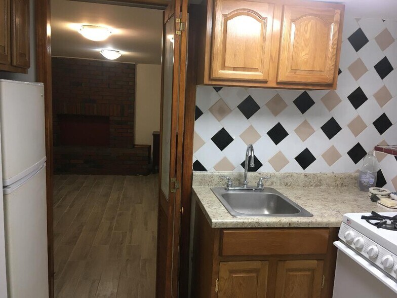 Kitchen & Main Room - 427 E 3rd St