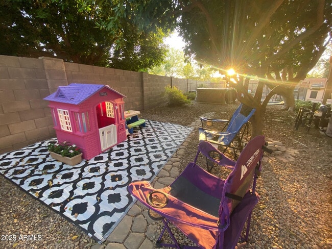 Building Photo - 3798 E Encinas Ave