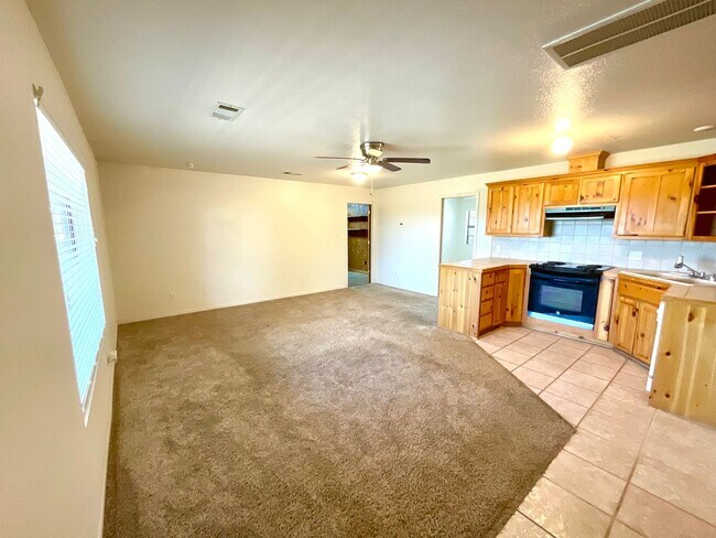 Building Photo - 103 Beach Dr