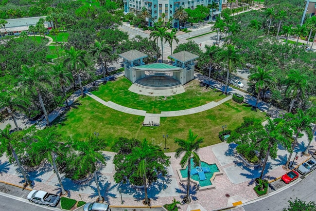 Building Photo - 2873 E Community Dr