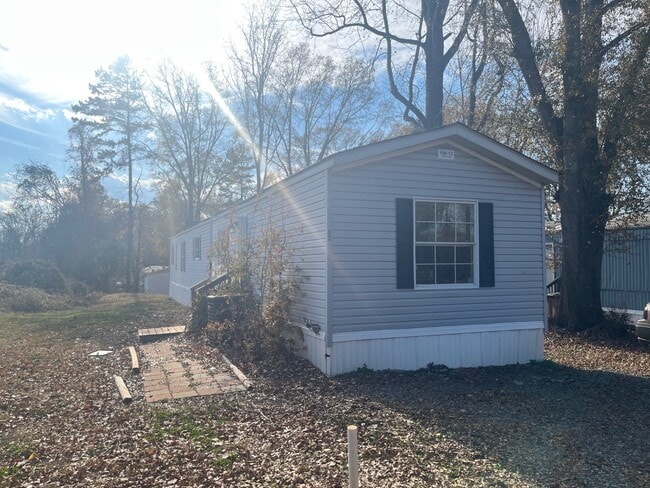 Building Photo - 109 Embert Ln