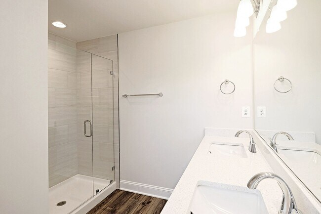 Building Photo - 2229 Leeham St