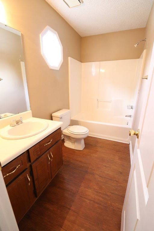 Building Photo - Cozy Retreat: Charming 3-Bedroom Home with Cul-de-Sac Location in Valdosta, GA