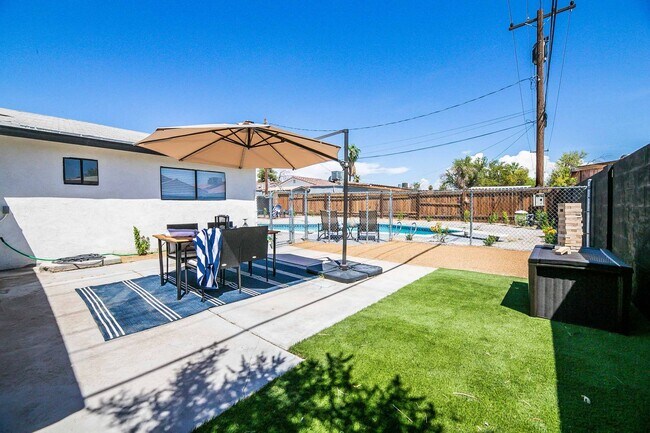 Building Photo - AMERICANA Property Mgmt - Fully furnished ...