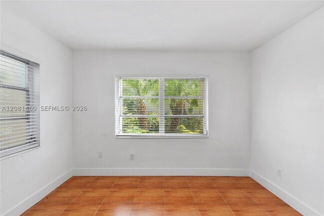 Building Photo - 14013 SW 90th Ave