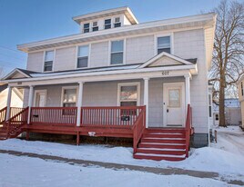 Building Photo - 609 5th Ave