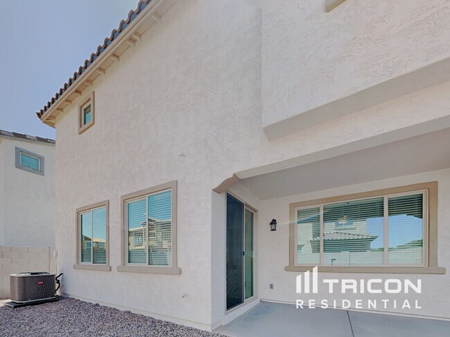 Building Photo - 8632 E Posada Ave