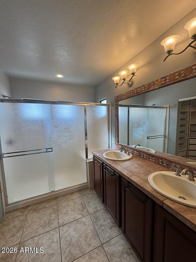 Building Photo - 1971 Knowlton St