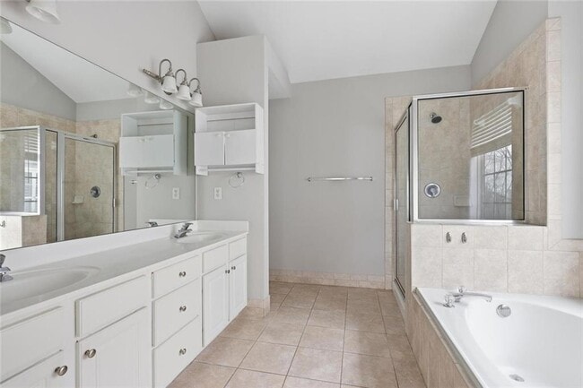 Building Photo - 1849 Spring Ave NW