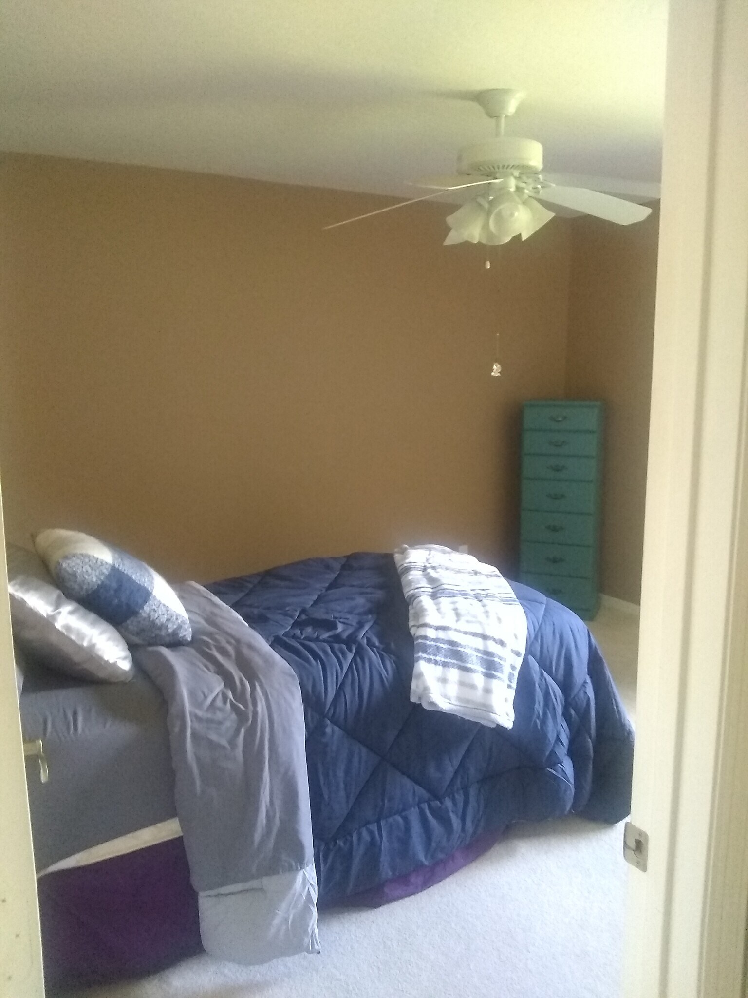 Bedroom #1 twin bed - 147 Filbert St