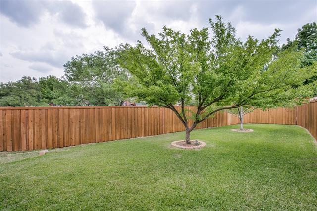 Building Photo - 1404 Honey Locust Dr