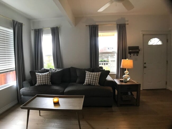 Building Photo - Charming remodeled Bungalow - 2 Bedrooms 1 Bath, 1,104 Sq. Ft.