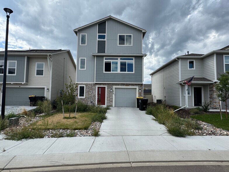 Primary Photo - 11270 Feliz Way
