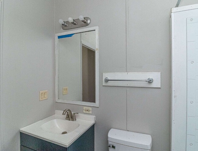 Building Photo - 3 Bedroom, 2 Bathroom mobile home in Pikeville *Trash pick-up included*