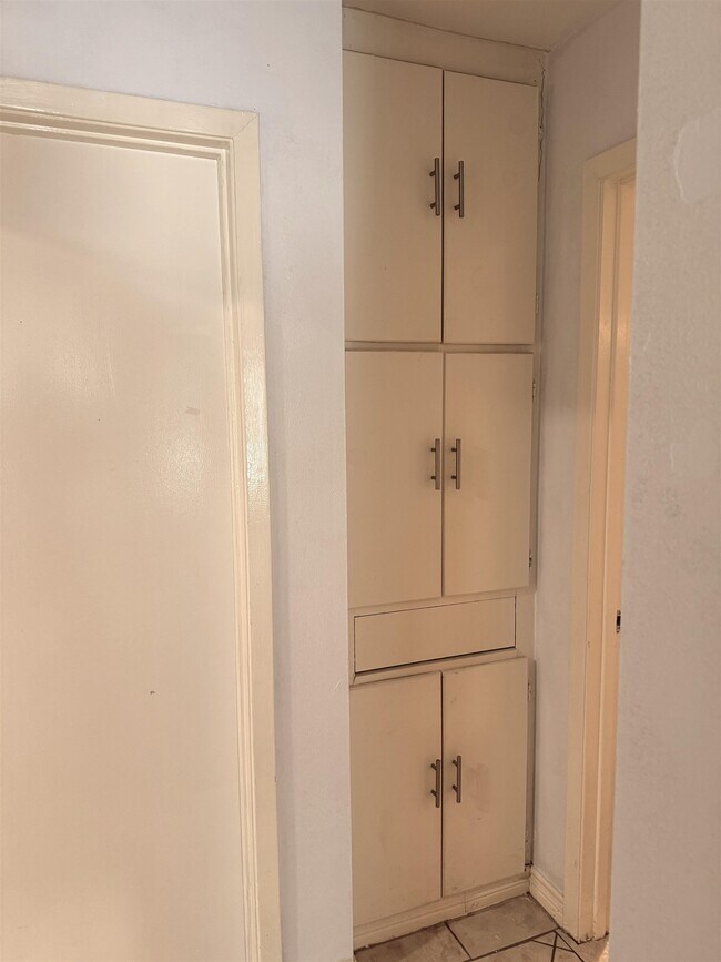 Building Photo - 5302 Springfield Ave