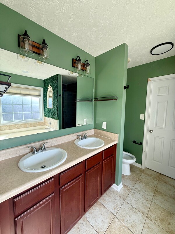 Building Photo - 2120 Yellowbrick Rd