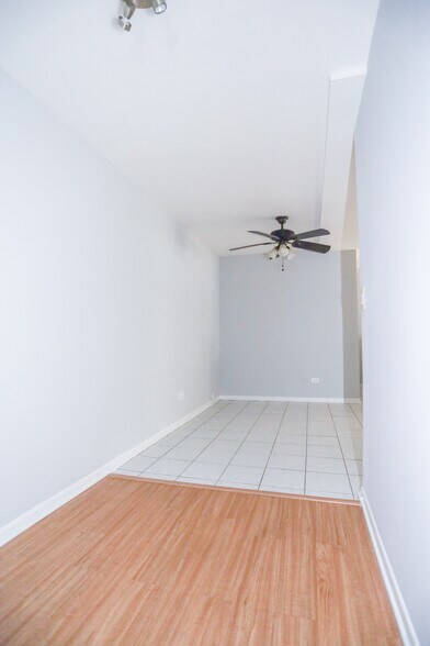 Building Photo - 2835 N Cambridge Ave