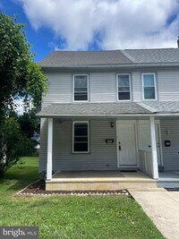 Building Photo - 127 Edgehill Ave
