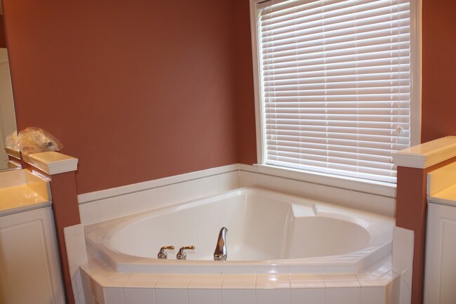 Master Bath 3 - 2833 Grace Forest Pl