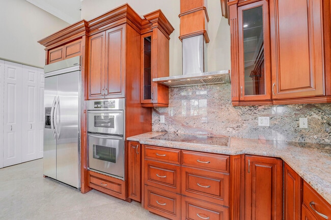 Building Photo - 11985 Carnegie Pl