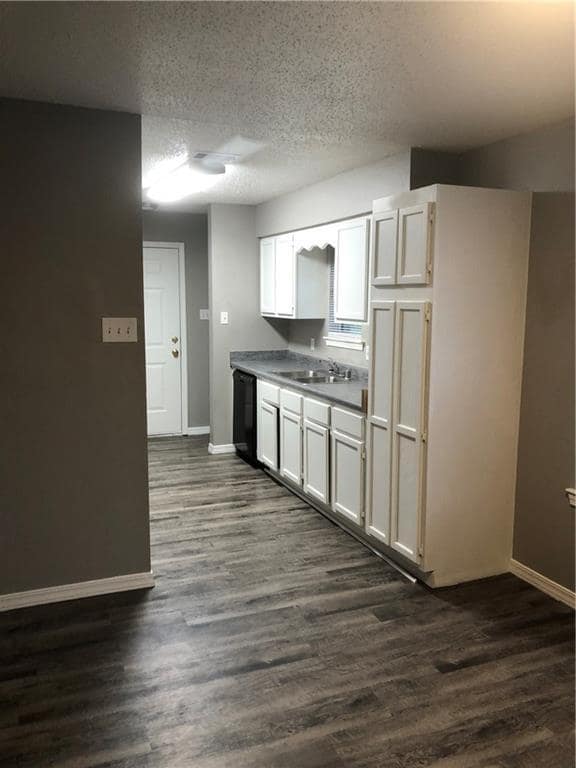 Building Photo - 504 3rd Ave