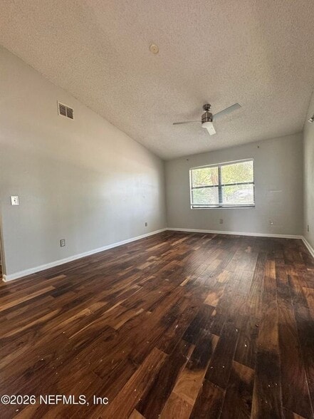 Building Photo - 8343 Westover Ct