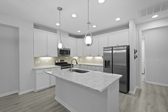 Building Photo - "Charming 2-Bedroom Retreat with 2 Baths and Den - 1558 Sq. Ft. of Comfort in Latitude Margaritav...