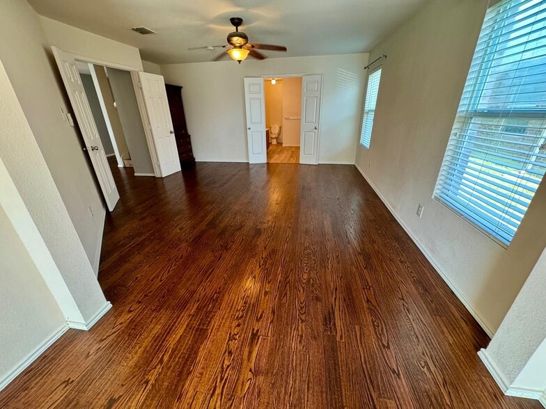 Building Photo - 13287 Fowler Dr