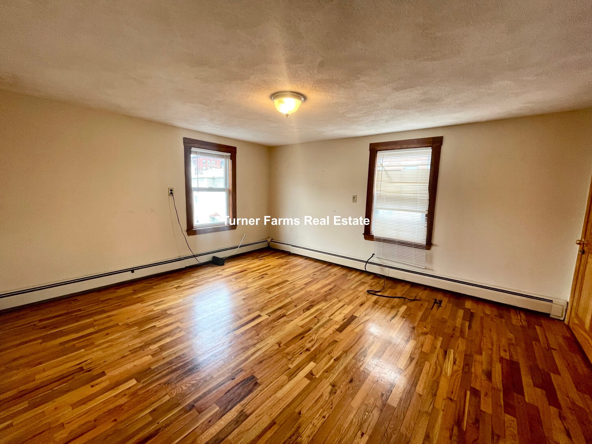 Building Photo - 585A Somerville Ave