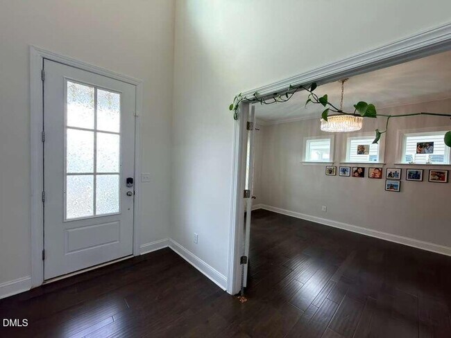 Building Photo - 513 Acerno Dr