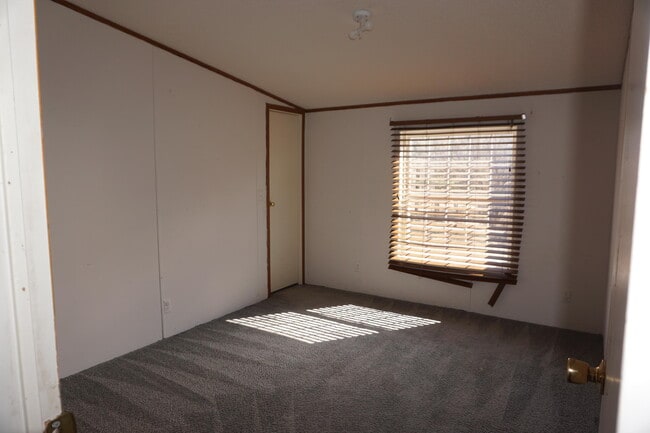 Building Photo - 8008 County Rd 69.1