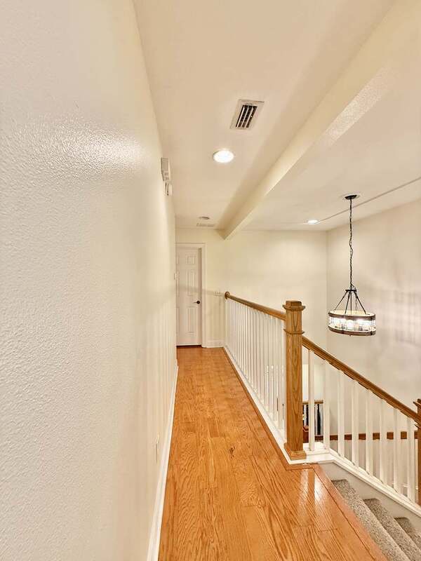 Building Photo - 131 Valencia Cir